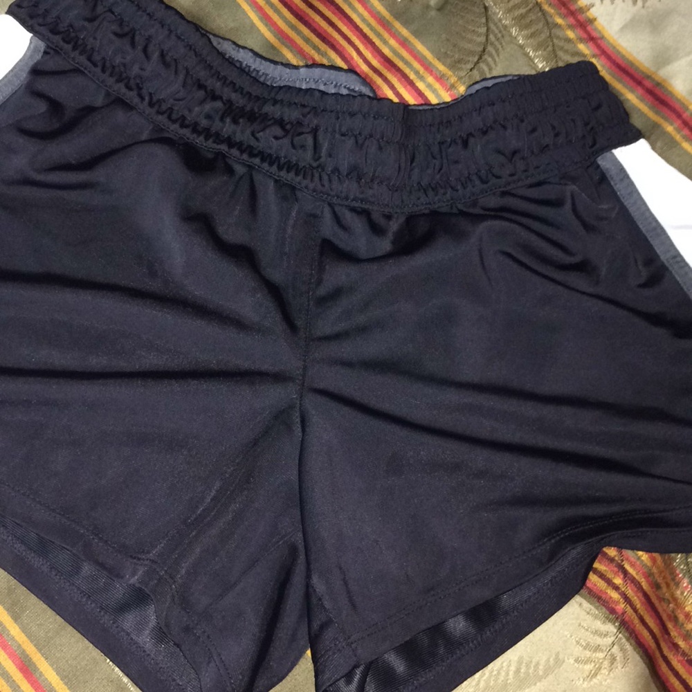 Xersion semi fitted size L black white